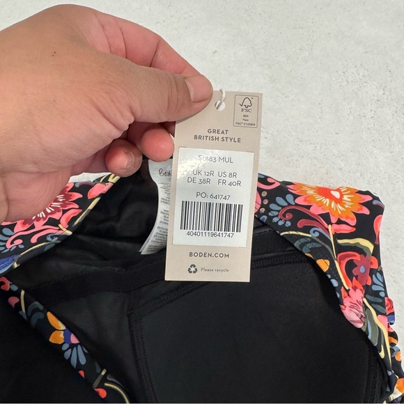 Boden Levanzo Ruched Halter Swimsuit size 8R - Picture 6 of 9